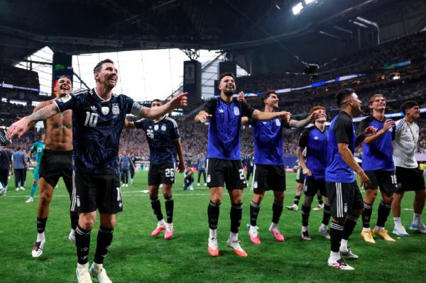 Scaloni Kehabisan Kata usai Argentina Hancurkan Mimpi Inggris di Semifinal Piala Dunia 2026