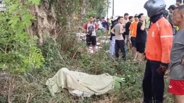 Tragis! Driver Ojol Tewas Terpental Ditabrak Kereta saat Antar Pesanan di Pasuruan