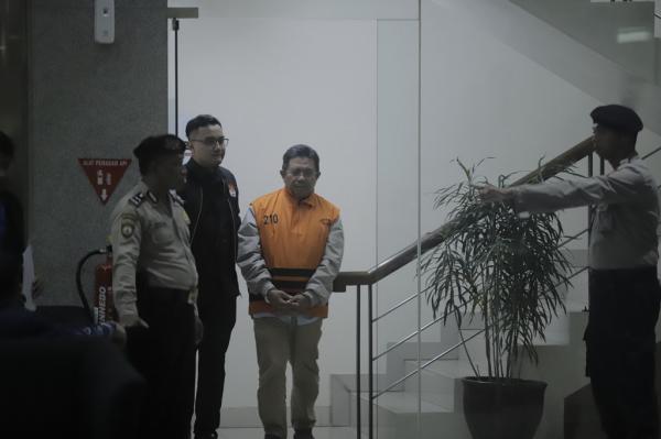 KPK Ungkap Modus Korupsi Bupati Lombok Barat, Atur Proyek hingga Terima Suap
