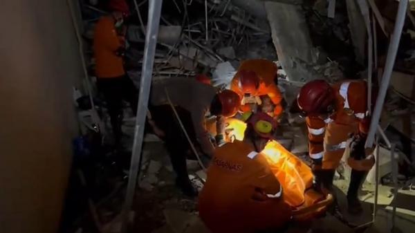 1 Jasad Korban Ledakan Rumah di Grand Polonia Medan Dievakuasi, 2 Orang Masih Dicari