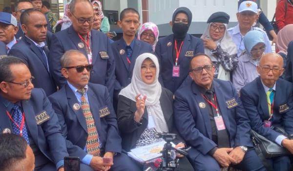 Hakim Kabulkan Eksepsi Dokter Tifa, Sidang Kasus Ijazah Jokowi Resmi Disetop