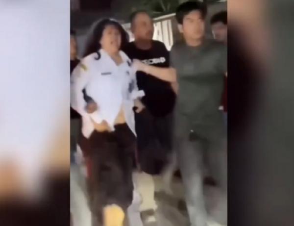 Mencekam! Evakuasi Oknum Guru ASN dan Suami Terduga Pencabulan Anak di Tanjungbalai