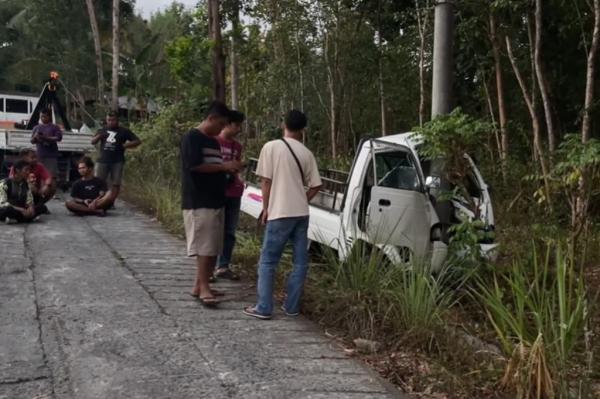 Kecelakan Mobil Pikap Rem Blong Tabrak Tiang Listrik di Kulonprogo, Sopir Terjepit