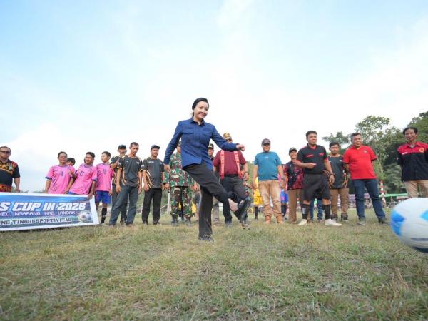 Buka Turnamen Deras Cup 3, Bupati Landak Soroti Perbaikan Infrastruktur hingga Sportivitas Pemain
