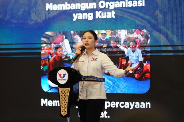 Ketua Umum DPP Partai Perindo Angela Tanoesoedibjo Ketua Umum (Ketum) DPP Partai Perindo Angela Tanoesoedibjo berpidato saat membuka Bimbingan Teknis (Bimtek) 2026 yang mempertemukan ratusan anggota legislatif Partai Perindo di Hotel Borobudur, Jakarta, Senin (27/7/2026). (Foto: Partai Perindo)