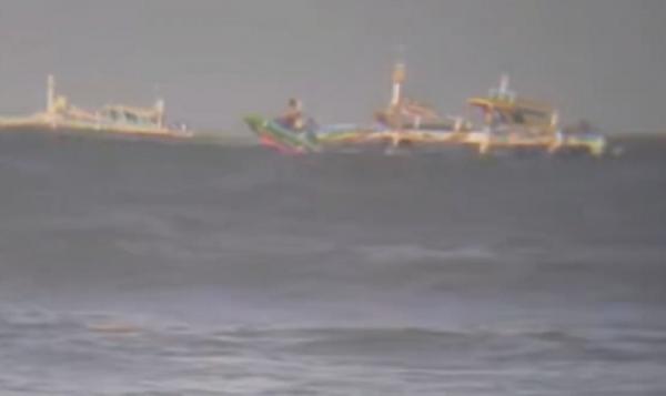 Perahu Nelayan Tenggelam Diterjang Ombak di Perairan Puger Jember, 4 ABK Selamat