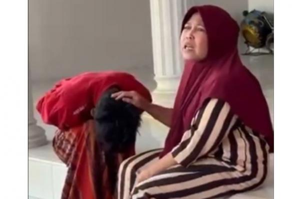 Nyaris Diamuk Warga, Pencuri Rokok di Bangkalan Diselamatkan Emak-Emak dan Diberi Makan