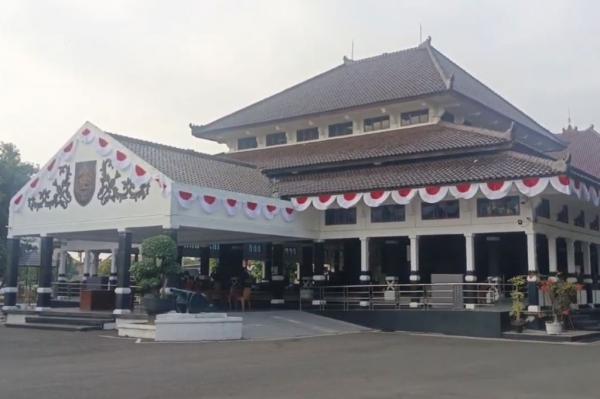 Bupati Pemalang Anom Widiyantoro Kena OTT KPK, Pemkab Pastikan Pelayanan Tetap Normal
