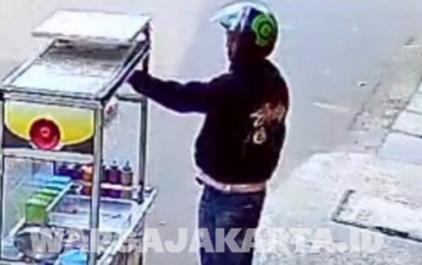 Viral Pedagang Martabak Mini jadi Korban Pencurian saat Tidur di Samping Gerobak, HP Kado Anak Raib