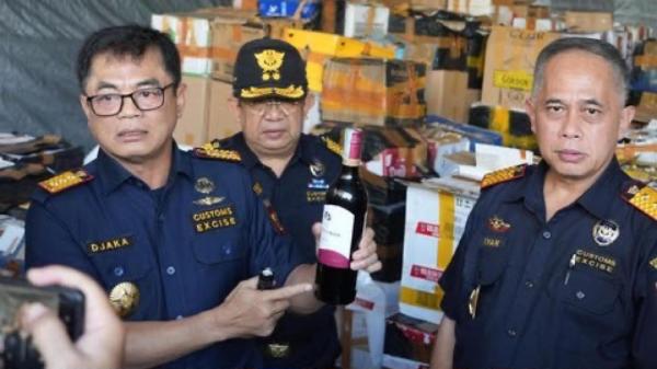 Bea Cukai Sita 20.000 Botol Miras Ilegal di Bali, Nilainya Rp12,55 Miliar