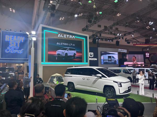 Aletra Pamerkan L7 di GIIAS 2026, Siap Tantang Pasar LMPV Listrik untuk Keluarga