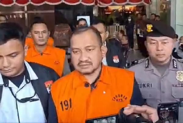 Terungkap! Bupati Pemalang Diduga Peras Bawahan Rp1,98 Miliar untuk Urus Perkara di KPK