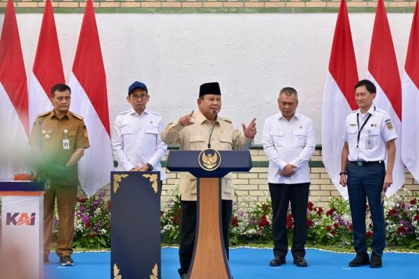 Prabowo Minta Kurangi Atap Seng-Asbes: Cepat Berkarat, Bikin Kanker Paru-Paru