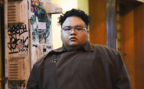 Lewat Tak Akan Lagi, Peter Holly Ajak Pendengar Berani Memilih Kebahagiaan