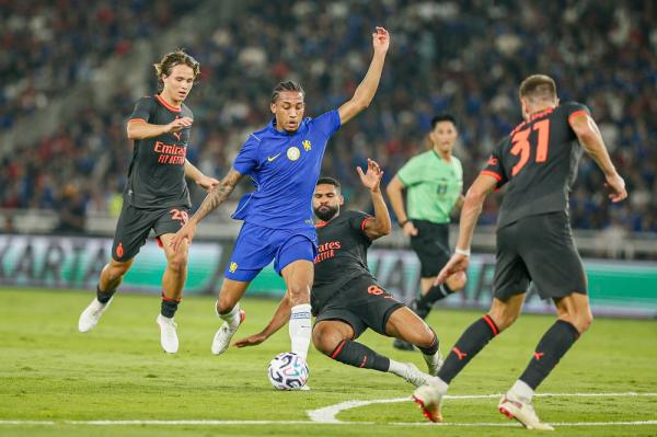 Chelsea Hancurkan AC Milan di SUGBK, Joao Pedro Mengamuk di Indonesia Super Cup 2026