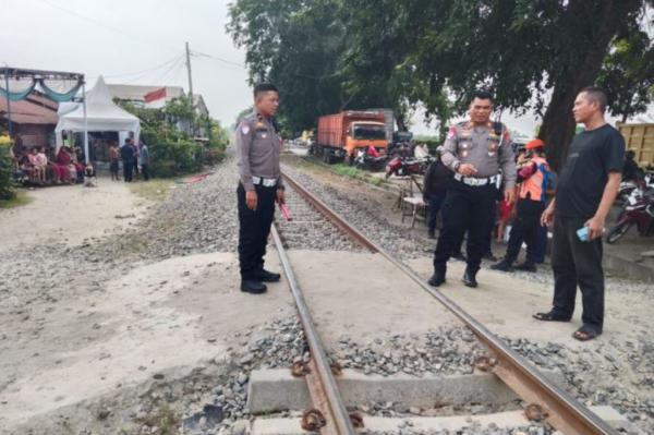 Pemotor Berboncengan Tertabrak Kereta Api Putri Deli di Sergai, 2 Orang Tewas