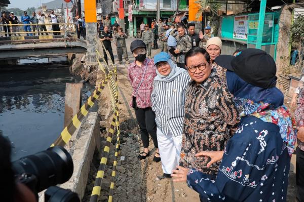 Pramono Tinjau Proyek Normalisasi Kali Cakung Lama untuk Kurangi Banjir, Kapan Rampung?