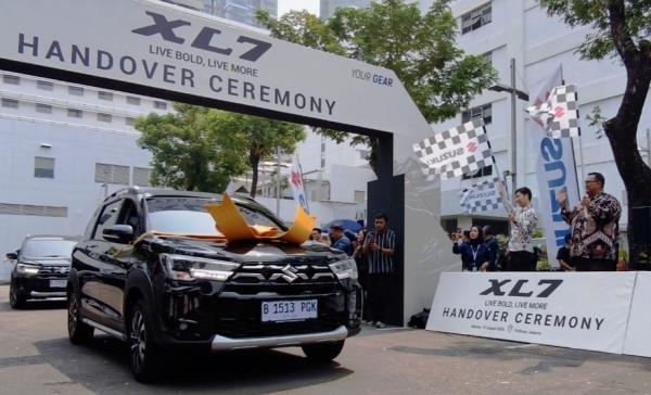 Suzuki Serahkan XL7 Terbaru ke Lebih dari 1.300 Konsumen Pertama di Indonesia