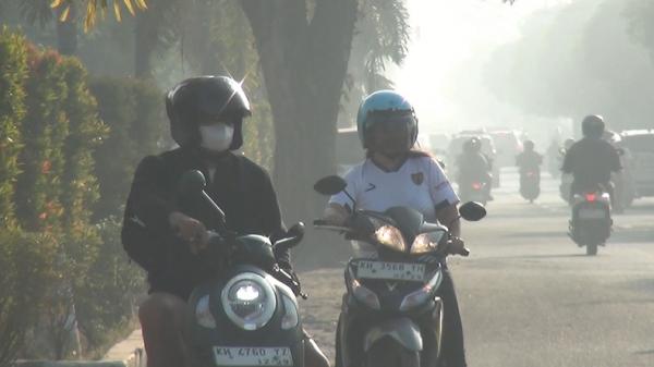 Kabut Asap Makin Pekat Selimuti Palangka Raya, Warga Keluhkan Gangguan Pernapasan