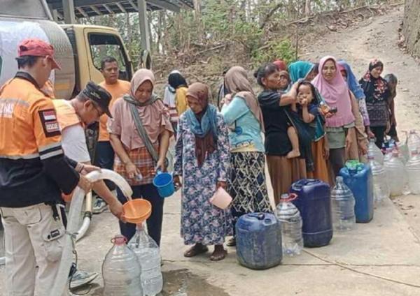 Kekeringan Landa Kulonprogo, Baznas Salurkan 48.000 Liter Air Bersih ke Warga