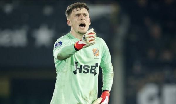 Kiper Berdarah Indonesia Kayne van Oevelen Gabung Valencia