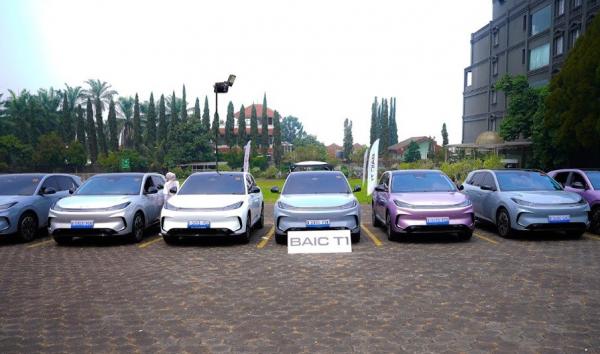 BAIC T1