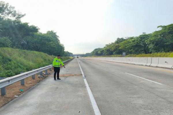 Kecelakaan Maut 2 Truk Tabrakan di Tol Semarang-Batang, 1 Orang Tewas