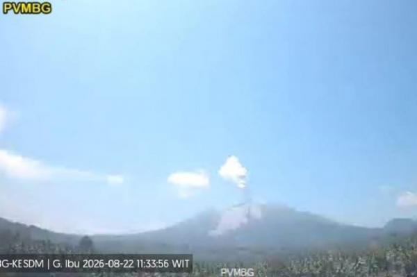 Gunung Ibu Erupsi, Muntahkan Kolom Abu Setinggi 800 Meter ke Langit Halmahera Barat