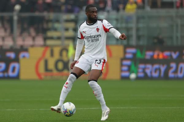Bek AC Milan, Fikayo Tomori. Bek AC Milan, Fikayo Tomori. (Foto: Football Italia)