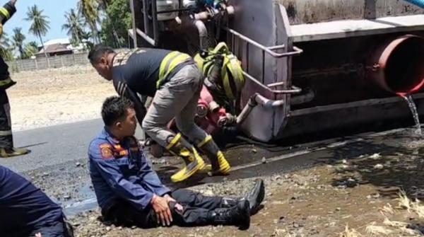Kecelakaan Mobil Damkar Terguling saat ke Lokasi Kebakaran di Polman, 8 Personel Luka-Luka
