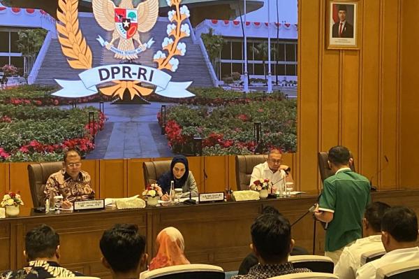 Pimpinan DPR Bertemu Forum Masyarakat Komunikasi Pati, Janji bakal Panggil Plt Bupati hingga Aparat