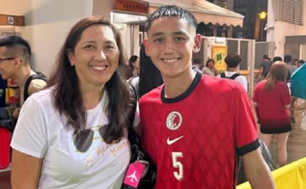 Adik Mitchell Baker Joshua Baker bersama ibunda (Foto: IG/joshua.baker_)