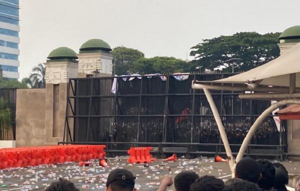 Kondisi Terkini Demo di DPR, Situasi Memanas!