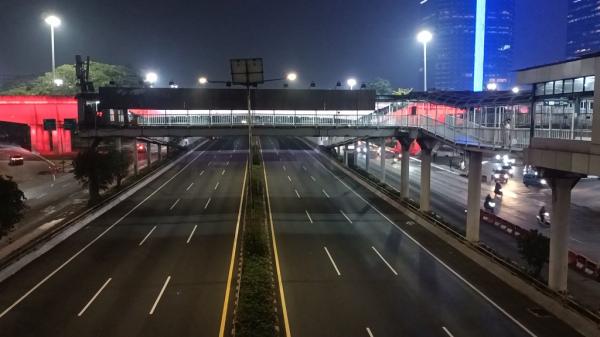 Massa Demo di Gedung DPR Masuk ke Tol Dalam Kota, 10 GT Ditutup Sementara