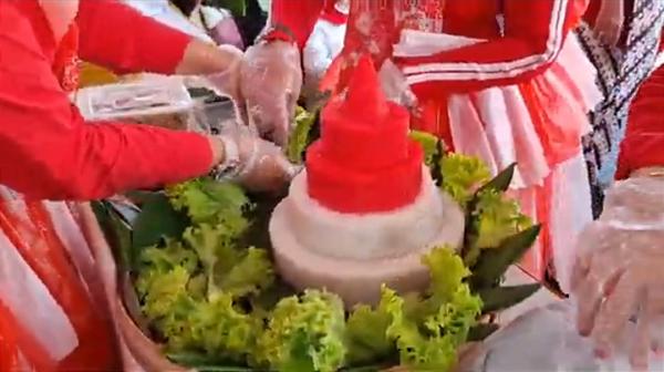 Semangat Emak-Emak Pati Rayakan HUT ke-703, Adu Kreasi Tumpeng di Road To Kilau Raya MNCTV
