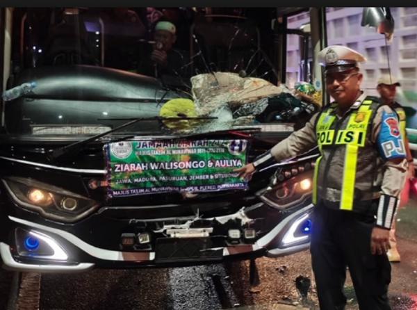 Kecelakaan Beruntun 5 Kendaraan Libatkan Mobil Maung di Suramadu, Dipicu Bus Peziarah