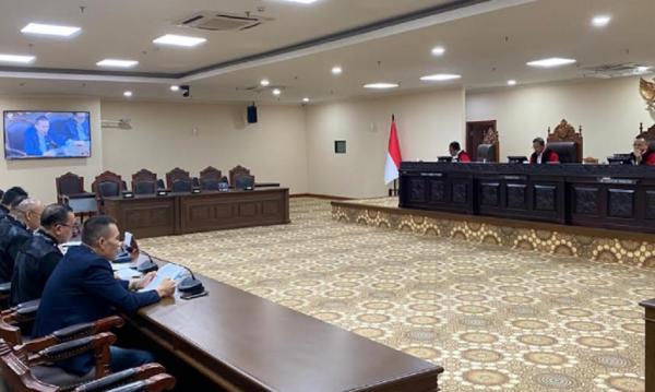 Rismon Cs Gugat Pengajuan Praperadilan Berjilid-jilid, Hakim MK: Ibarat Menggaruk yang Tidak Gatal