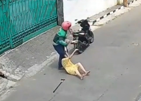 Jambret Sadis Berjaket Ojol Seret Nenek di Semarang Ditangkap, Gasak Uang Rp180.000