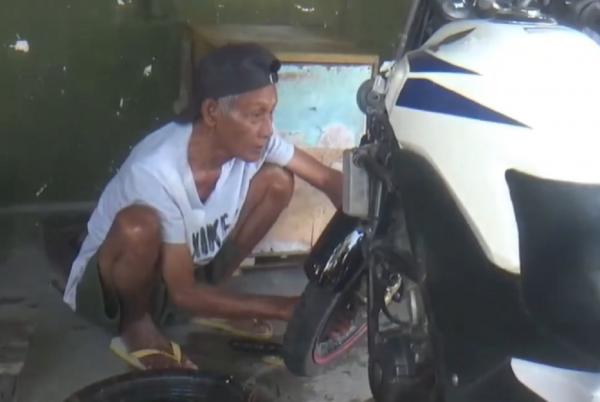 Miris! Tukang Tambal Ban di Blora Dicoret Bansos karena Terdata Punya Mobil