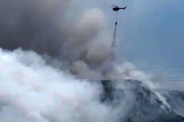 Asap Tebal Kebakaran TPA Putri Cempo Masih Selimuti Solo, Water Bombing Digencarkan