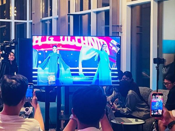 Nobar Miss World 2026 Sesi nonton bareng (nobar) Miss World 2026 yang diselenggarakan SMN untuk memberi dukungan kepada Audrey Bianca. (Foto: Niko Prayoga)