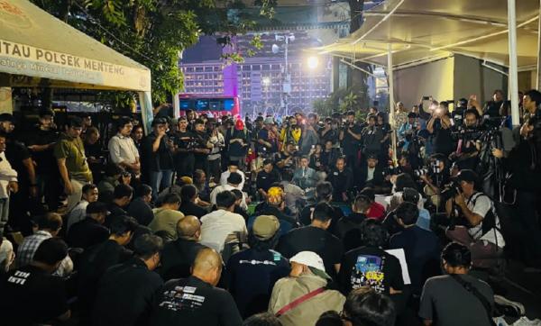 Doa Bersama untuk Jurnalis iNews dan 4 Wartawan yang Hilang Kontak, PFI: Mereka Pejuang Kemerdekaan Pers