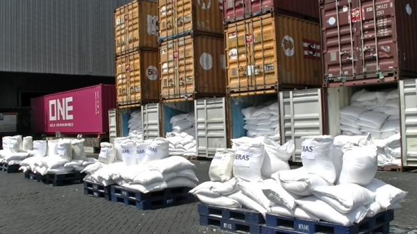 Bea Cukai Amankan 413 Ton Beras dan Garam yang Diimpor dari India Senilai Rp7,8 Miliar
