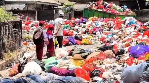 27 Truk Berhenti Beroperasi, Warga Gowa Keluhkan Tumpukan Sampah dan Bau Menyengat
