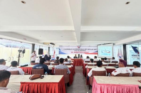 Partai Perindo Sumatera Barat gelar konsolidasi Partai Perindo Sumatera Barat menggelar konsolidasi organisasi sebagai persiapan menuju Pemilu 2029 dan mendorong keterlibatan generasi muda dalam pembangunan daerah. (Foto: Ist)