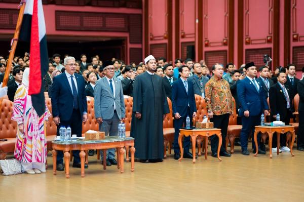 Grand Opening Simposium Internasional PPI Dunia Sejumlah tokoh dari Indonesia dan Mesir hadir pada Grand Opening Simposium Internasional PPI Dunia ke-18 di Nasr City, Kairo, Sabtu (19/9). (Foto: PPI Dunia)