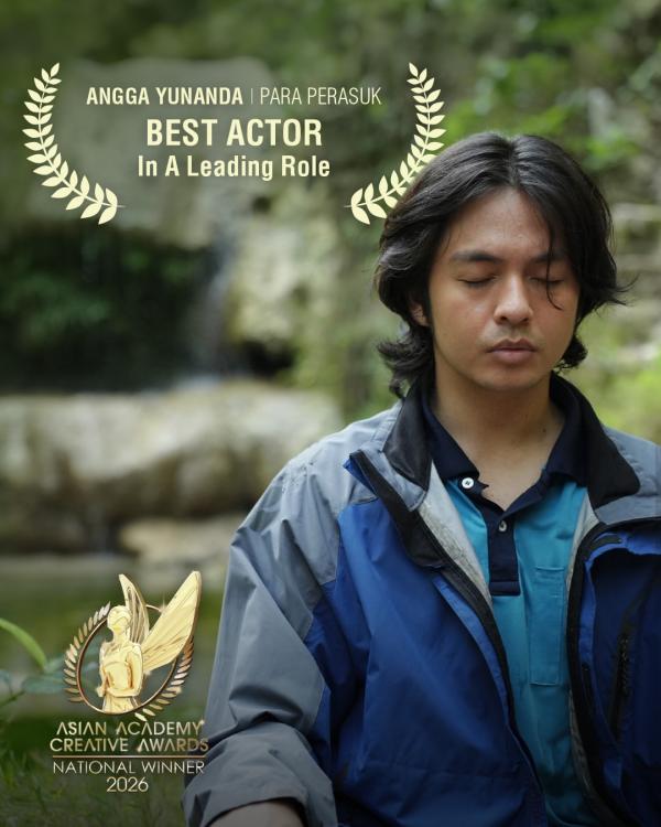 Angga di film Para Perasuk. (Foto: Instagram)