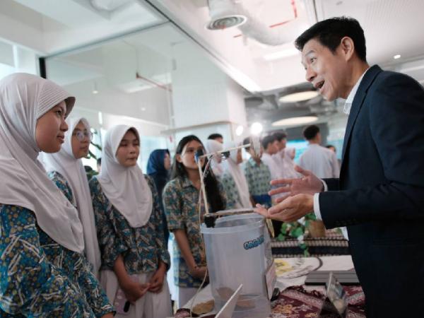 Anak-anak berprestasi Anak-anak berprestasi yang berhasil menciptakan teknologi inovatif. (Foto: Istimewa)