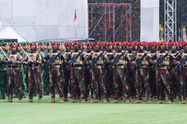 HUT ke-81 TNI Barisan prajurit Kopassus dalam upacara HUT ke-81 TNI. (Foto: Istimewa)