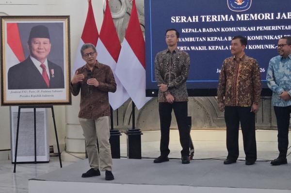 Guyon Rocky Gerung saat Sertijab Kepala Bakom: Tugas Pertama Syahganda Pulihkan Nama Baik Saya